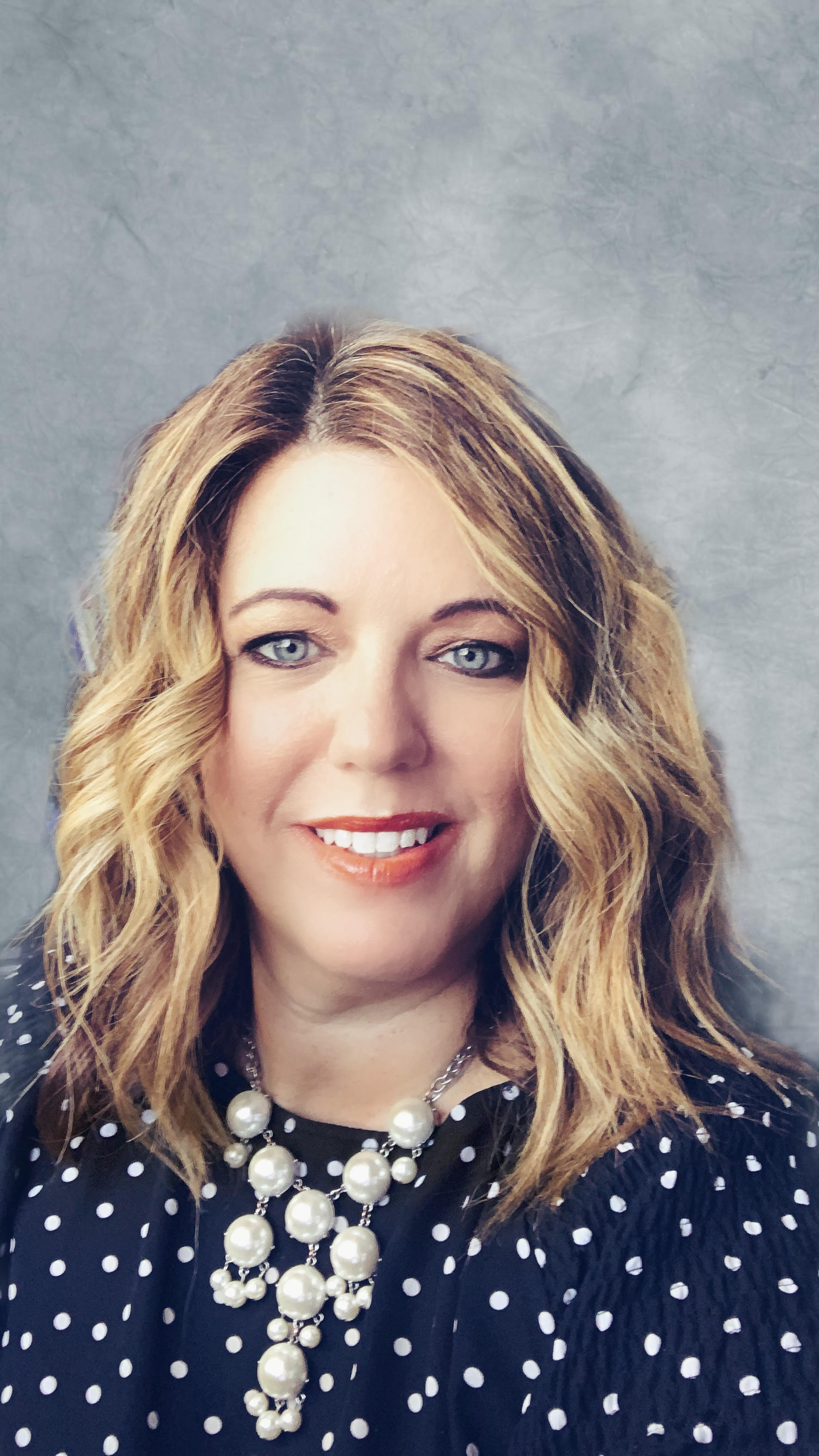Desirae Hutchinson, LMFT